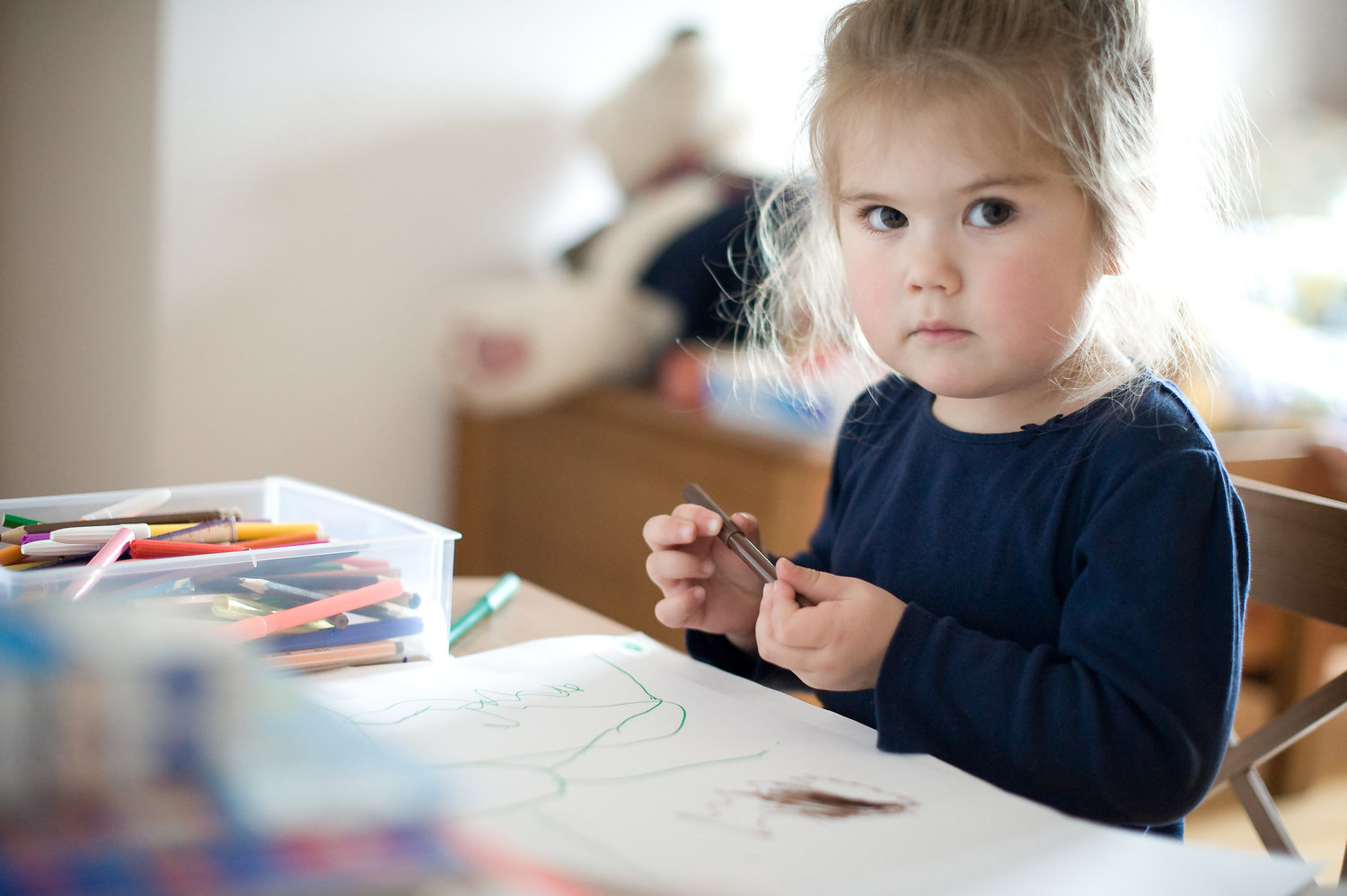 horizontally, the girl who draws, school, education, small girl